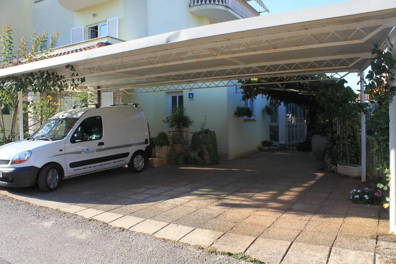 Apartments With A Parking Space Umag - 7147 0*,  Horvátország